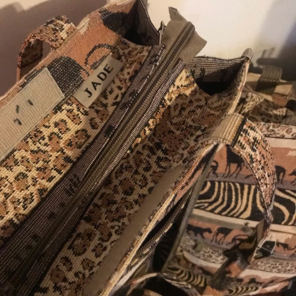 PIONEER set travel luggage bag 4pc ( lcheck in lagguge & rolling ,2 tote bags ) - Picture 9 of 15